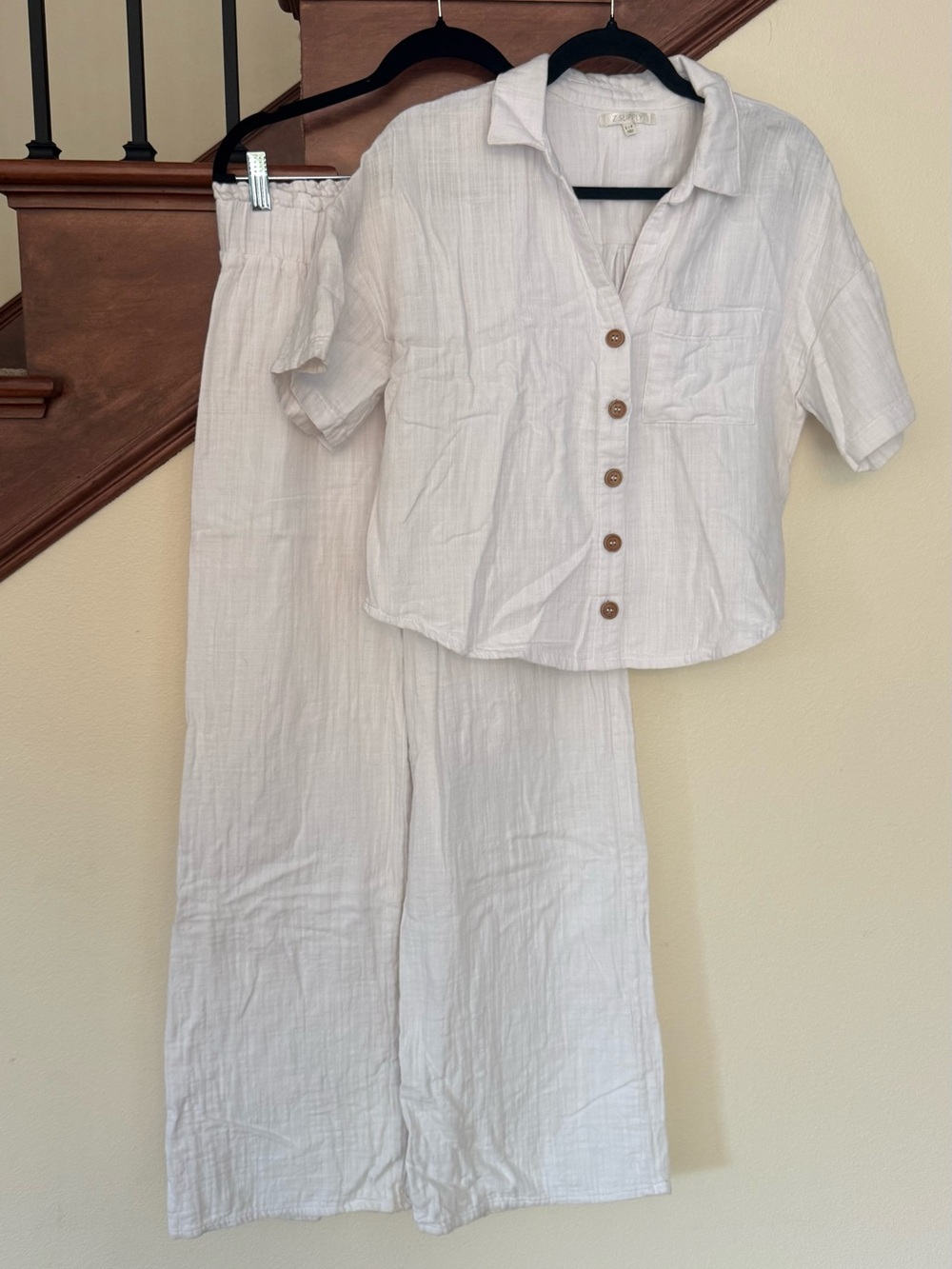Z Supply White Short Sleeve Top & Relaxed Pants Set